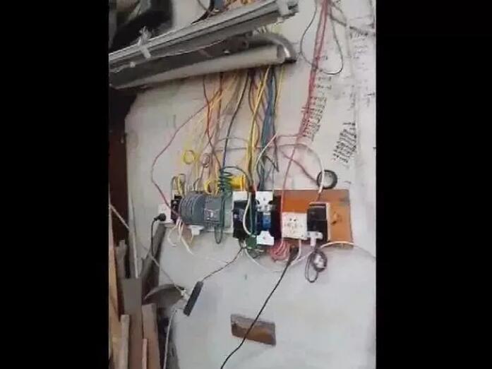 私拆電表竊電4萬多度，榕城一男子被刑拘